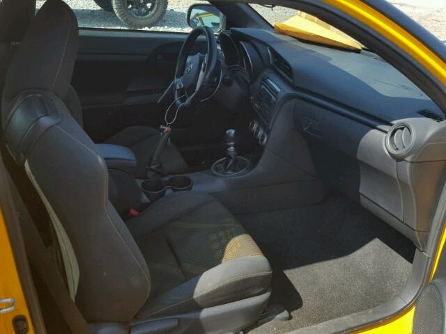 JTKJF5C77C3027264 - 2012 TOYOTA SCION TC 黄色 照片 5