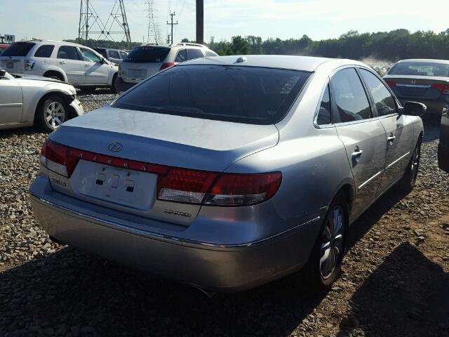 KMHFC46F28A310186 - 2008 HYUNDAI AZERA SE SILVER photo 4