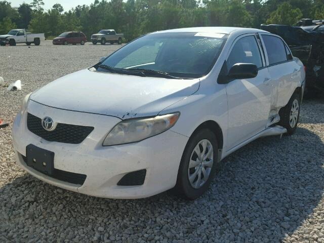 1NXBU4EE6AZ318347 - 2010 TOYOTA COROLLA BA WHITE photo 2