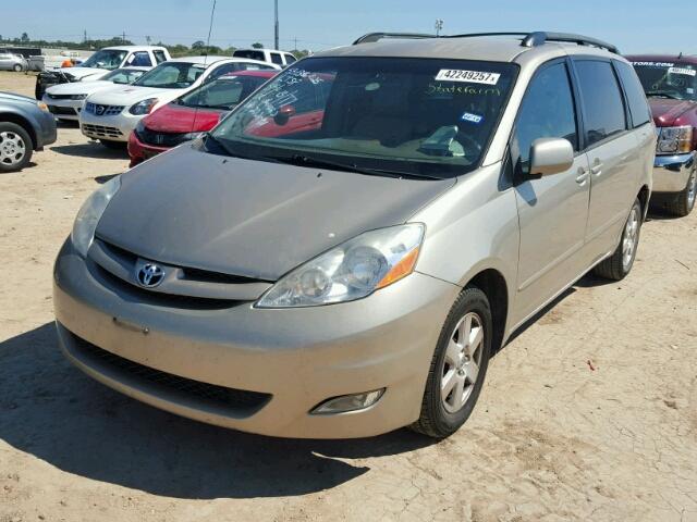 5TDZK22C78S222001 - 2008 TOYOTA SIENNA BEIGE photo 2