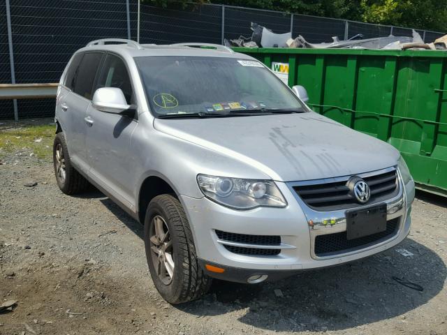 WVGBE77L68D057807 - 2008 VOLKSWAGEN TOUAREG 2 SILVER photo 1