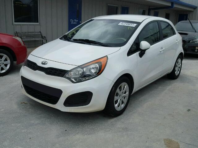 KNADM5A30C6069751 - 2012 KIA RIO LX WHITE photo 2