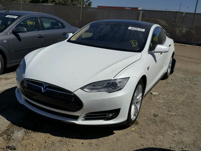 5YJSA1S14FFP72688 - 2015 TESLA MODEL S WHITE photo 2