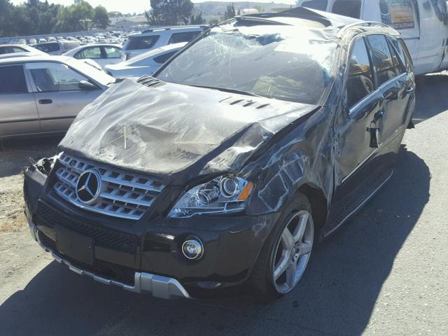 4JGBB7CB5AA612694 - 2010 MERCEDES-BENZ ML 550 4MA BLACK photo 2