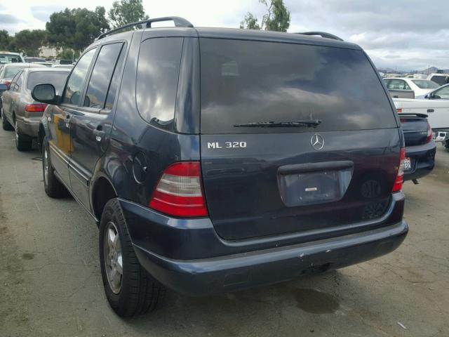 4JGAB54E0YA187551 - 2000 MERCEDES-BENZ ML 320 GRAY photo 3