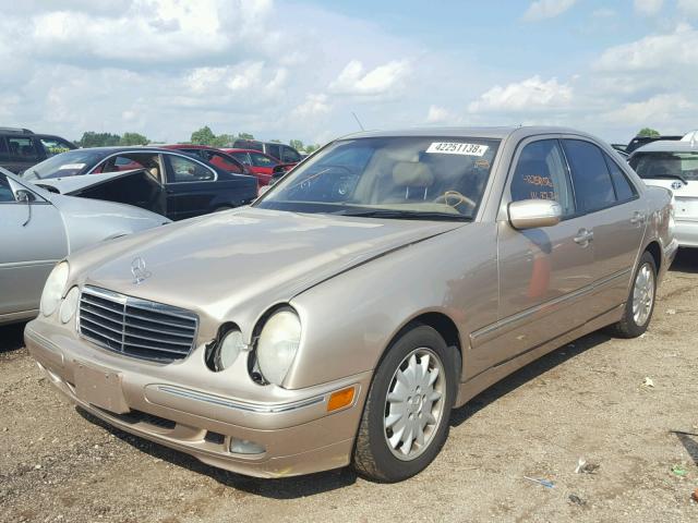 WDBJF65J51B330664 - 2001 MERCEDES-BENZ E 320 TAN photo 2