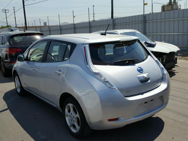 JN1AZ0CP6BT000317 - 2011 NISSAN LEAF SV SILVER photo 3