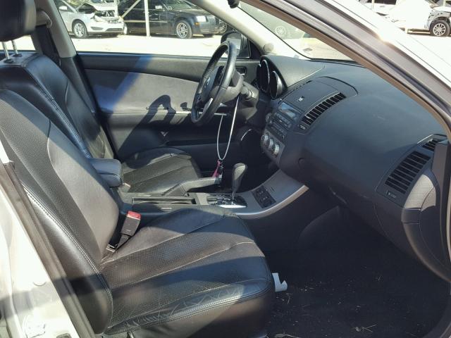 1N4BL11D75C175803 - 2005 NISSAN ALTIMA SE SILVER photo 5