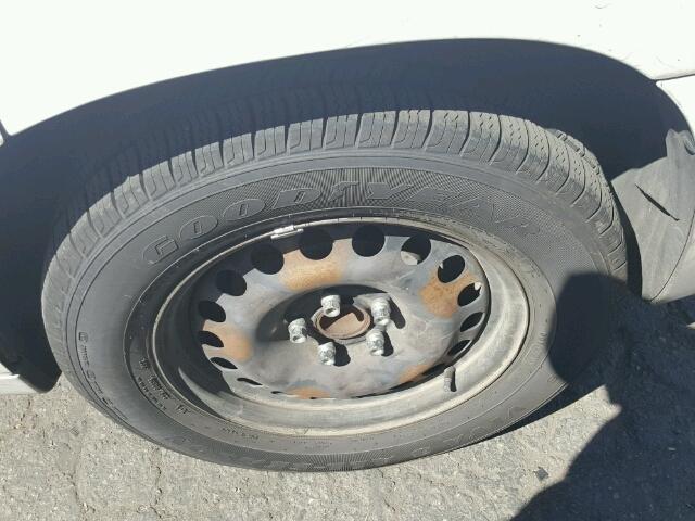 3GNBAAFW2BS663323 - 2011 CHEVROLET HHR LS WHITE photo 9