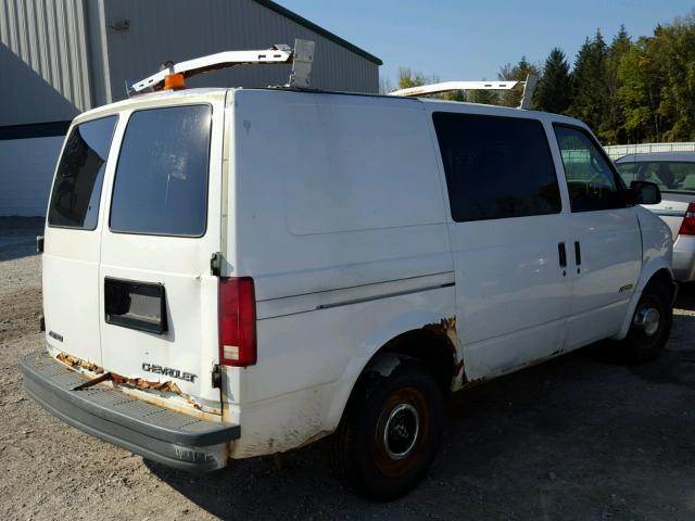 1GCDM19W11B129387 - 2001 CHEVROLET ASTRO WHITE photo 4