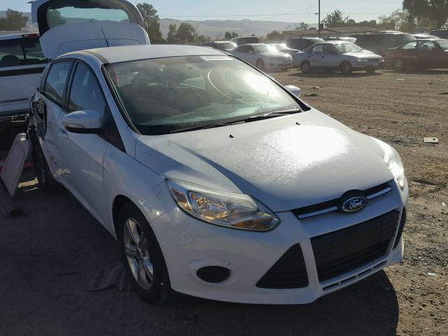 1FADP3K21DL376732 - 2013 FORD FOCUS SE WHITE photo 1