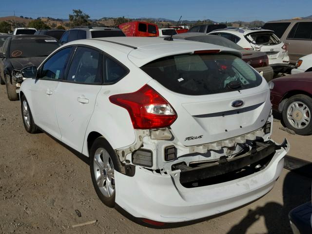 1FADP3K21DL376732 - 2013 FORD FOCUS SE WHITE photo 3