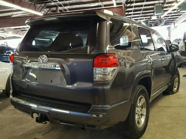 JTEBU5JR2D5119549 - 2013 TOYOTA 4RUNNER GRAY photo 4