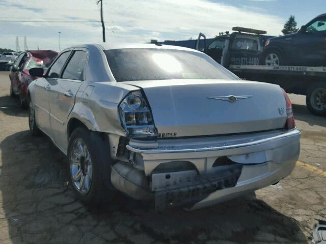 2C3KA63H86H269799 - 2006 CHRYSLER 300C SILVER photo 3