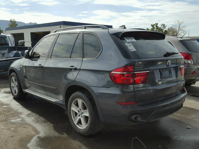 5UXZW0C56BL370270 - 2011 BMW X5 XDRIVE3 GRAY photo 3