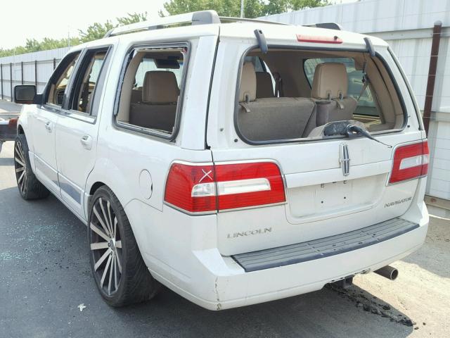 5LMFU27598LJ01455 - 2008 LINCOLN NAVIGATOR WHITE photo 3
