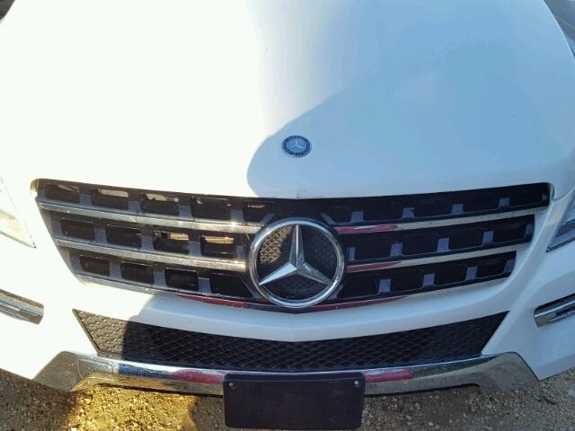 4JGDA5JB8FA577613 - 2015 MERCEDES-BENZ ML WHITE photo 9