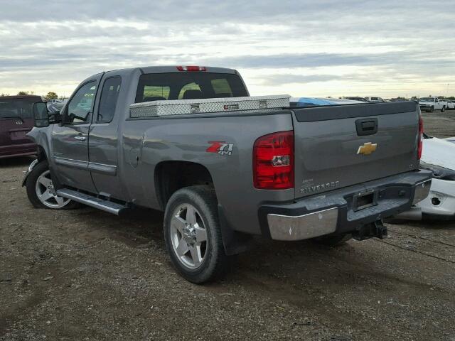 1GC2KXC82DZ319916 - 2013 CHEVROLET SILVERADO GRAY photo 3