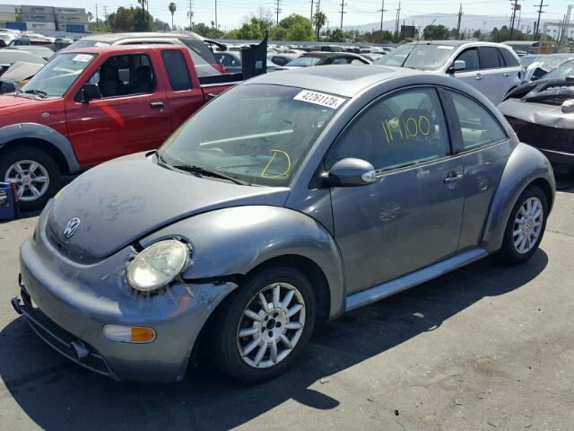 3VWCK31C65M405993 - 2005 VOLKSWAGEN NEW BEETLE 银色 照片 2