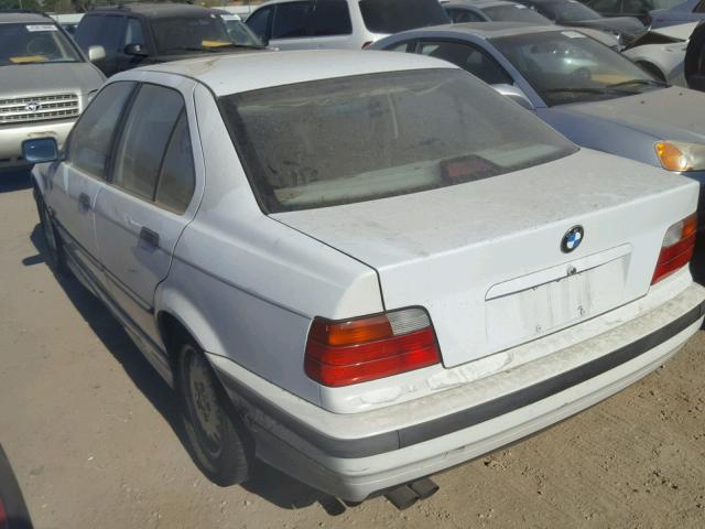 4USCD2326TLB31024 - 1996 BMW 328 I AUTO WHITE photo 3