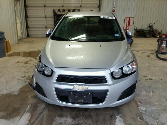 1G1JC5SH6F4122089 - 2015 CHEVROLET SONIC SILVER photo 9