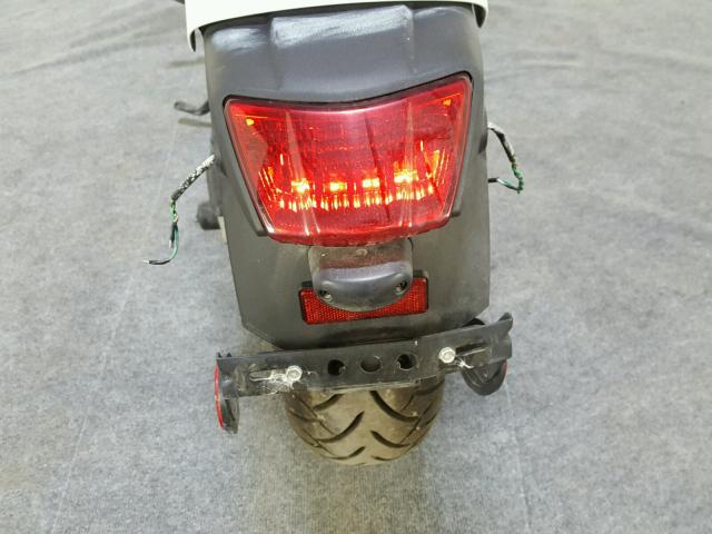 JKAENEA12FDA01533 - 2015 KAWASAKI EN650 A 白色 照片 13