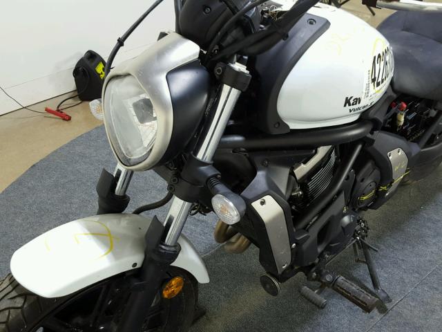 JKAENEA12FDA01533 - 2015 KAWASAKI EN650 A WHITE photo 17