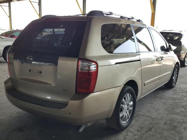 KNDMB233386225213 - 2008 KIA SEDONA EX GOLD photo 4