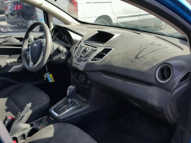 3FADP4BJ0DM220452 - 2013 FORD FIESTA BLUE photo 5