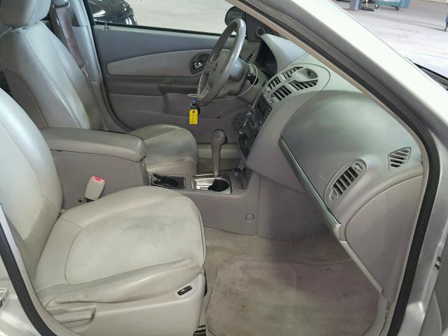1G1ZU64804F225075 - 2004 CHEVROLET MALIBU MAX 银色 照片 5
