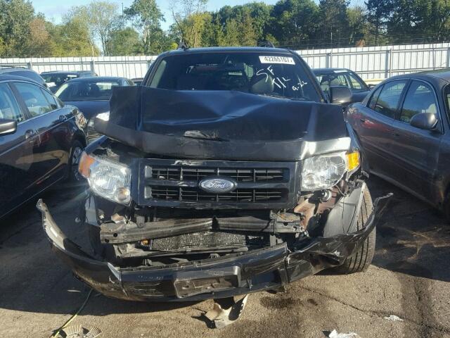 1FMCU94118KE10486 - 2008 FORD ESCAPE BLACK photo 9