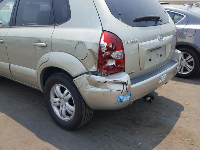 KM8JN12D16U283016 - 2006 HYUNDAI TUCSON GLS GOLD photo 9