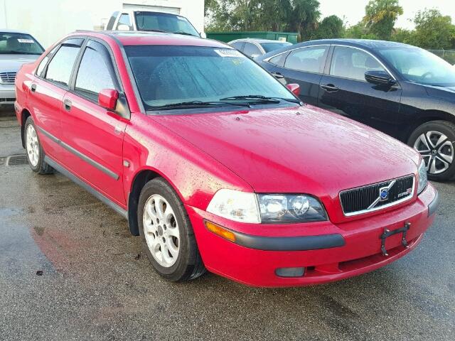 YV1VS29502F840798 - 2002 VOLVO S40 1.9T RED photo 1