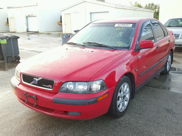 YV1VS29502F840798 - 2002 VOLVO S40 1.9T RED photo 2