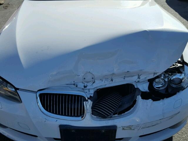 WBAWV13529P122398 - 2009 BMW 328 I SULE WHITE photo 7