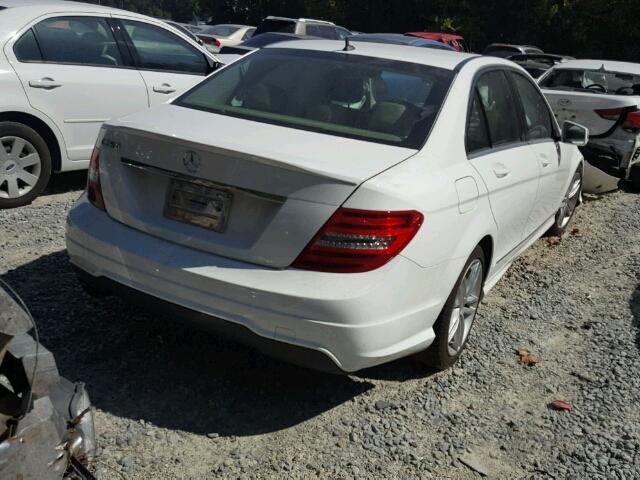 WDDGF4HB0DR273733 - 2013 MERCEDES-BENZ C 250 WHITE photo 4