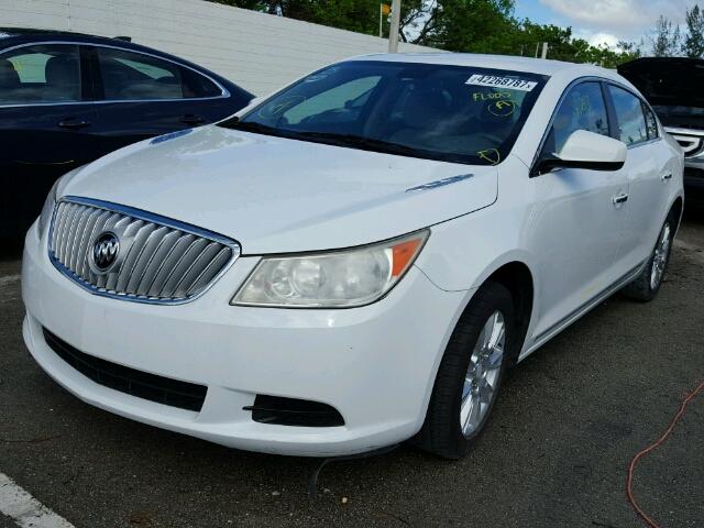 1G4GA5EC9BF236928 - 2011 BUICK LACROSSE WHITE photo 2