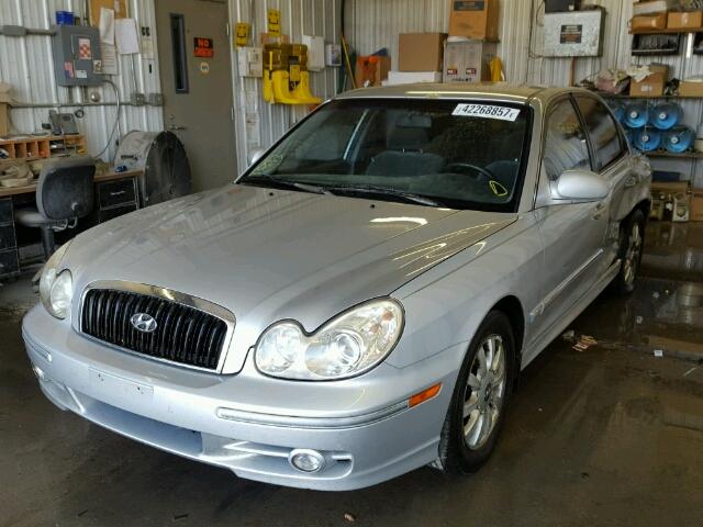 KMHWF35H14A054153 - 2004 HYUNDAI SONATA SILVER photo 2