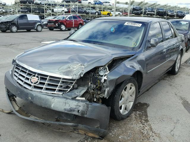 1G6KD57Y57U178787 - 2007 CADILLAC DTS GRAY photo 2