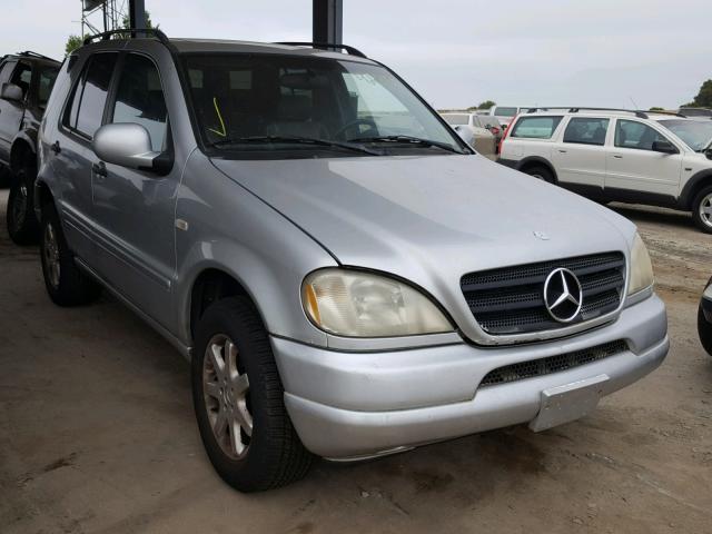 4JGAB72E8XA106499 - 1999 MERCEDES-BENZ ML 430 SILVER photo 1