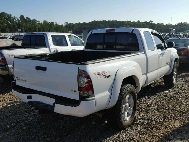 5TFUU4EN2BX001310 - 2011 TOYOTA TACOMA ACC WHITE photo 4