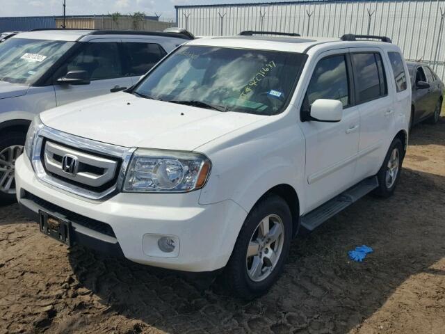 5FNYF3H50BB058584 - 2011 HONDA PILOT WHITE photo 2