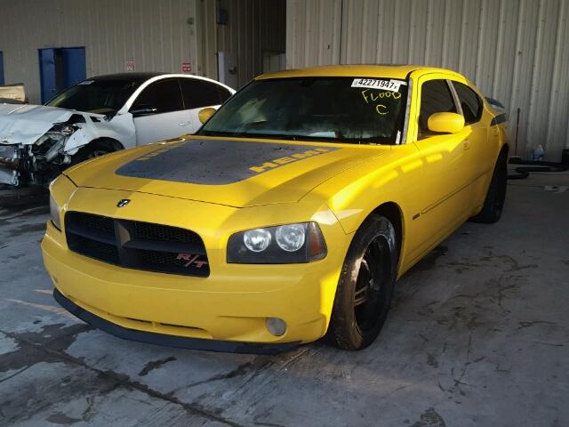 2B3KA53H76H373711 - 2006 DODGE CHARGER YELLOW photo 2