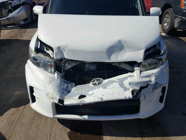 JTLZE4FE3DJ045067 - 2013 TOYOTA SCION XB Weiß Foto 7