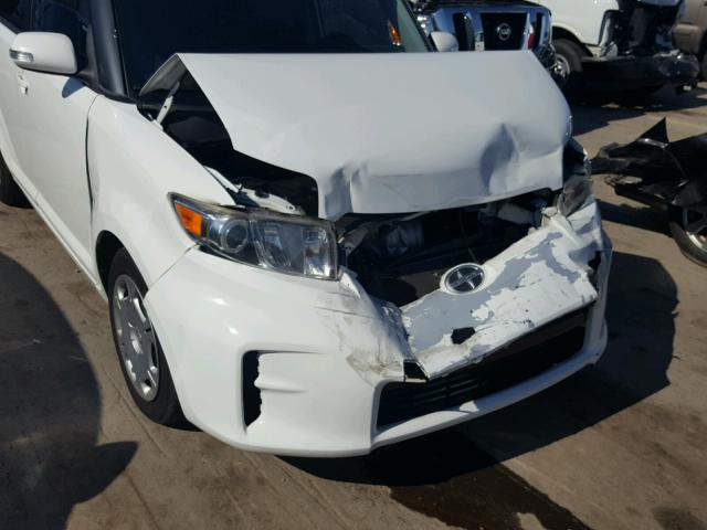 JTLZE4FE3DJ045067 - 2013 TOYOTA SCION XB Weiß Foto 9