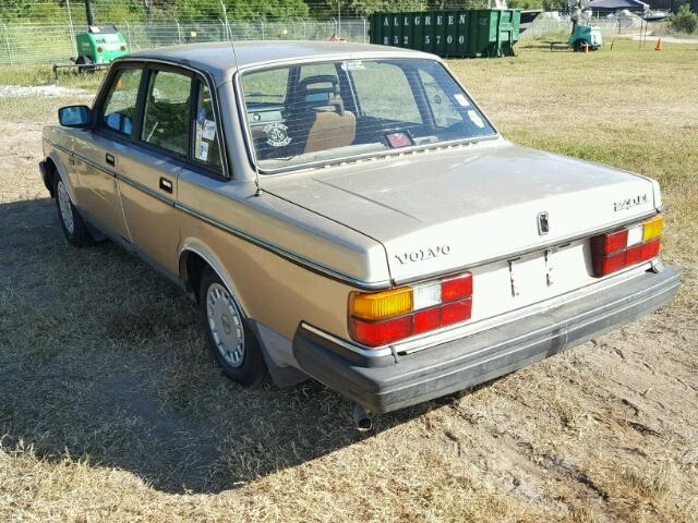 YV1AX8846J1293107 - 1988 VOLVO 244 DL GOLD photo 3