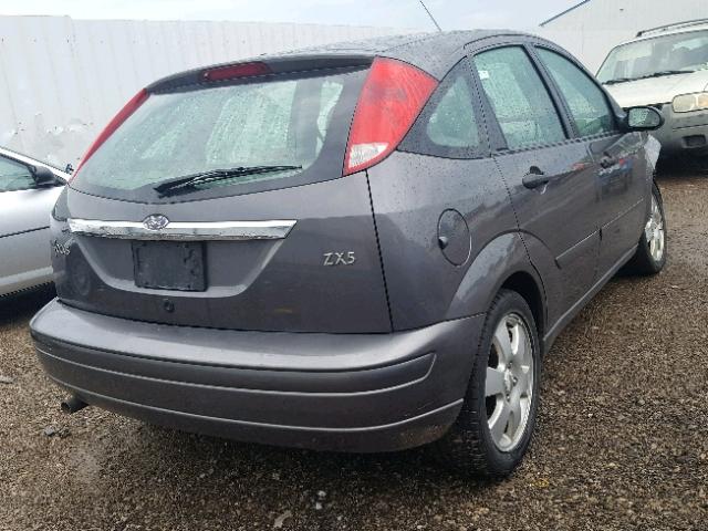 3FAFP37322R110595 - 2002 FORD FOCUS ZX5 GRAY photo 4