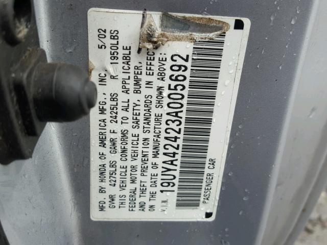 19UYA42423A005692 - 2003 ACURA 3.2CL SILVER photo 10