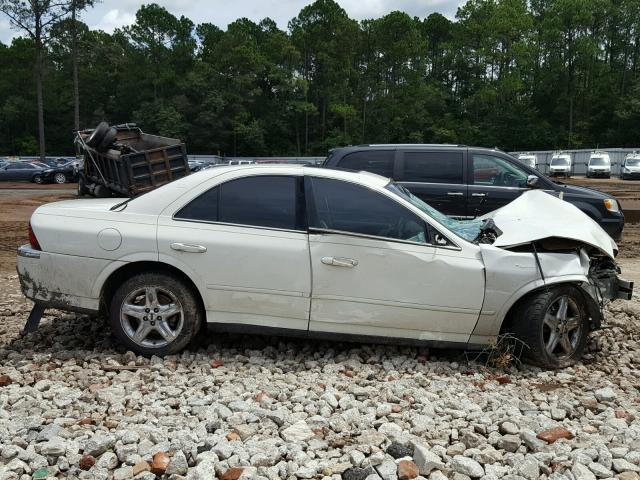 1LNHM87AX2Y690215 - 2002 LINCOLN LS 白色 照片 9