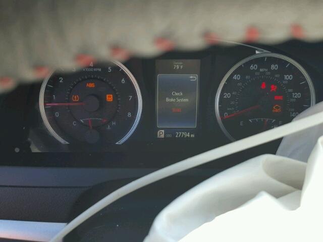 4T1BF1FKXFU083200 - 2015 TOYOTA CAMRY LE 金色 照片 8